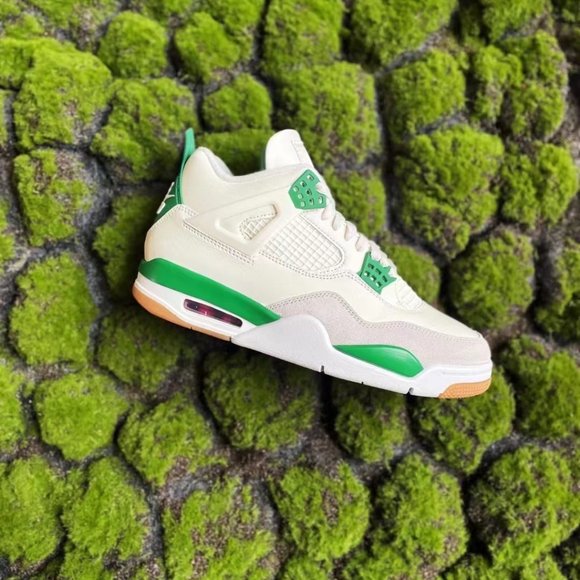 Jordan 4 Green and white